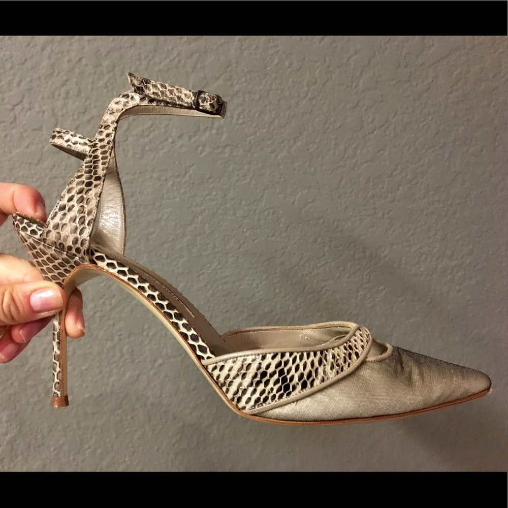 Manolo Blahnik Pumps - Snakeskin trim
